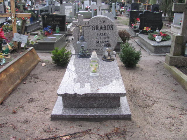 Grób Maria Graboń