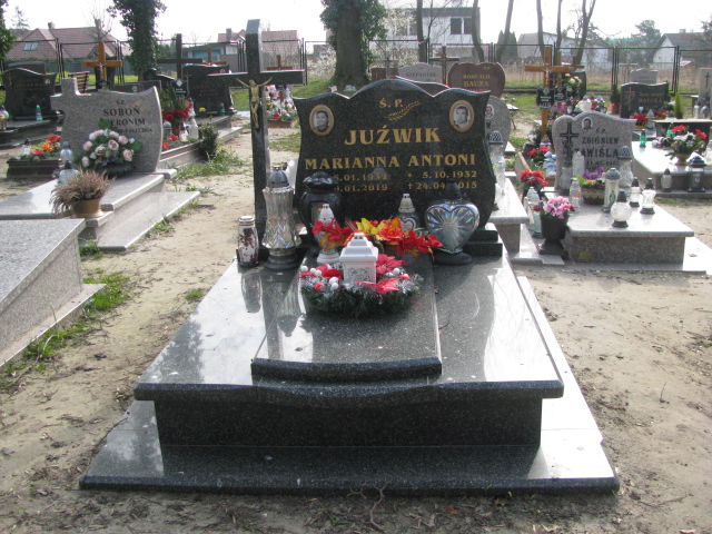Grób Antoni Juźwik