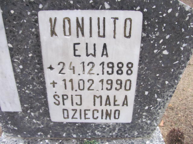 Ewa Koniuto 1988 Wolin - Grobonet - Wyszukiwarka osób pochowanych